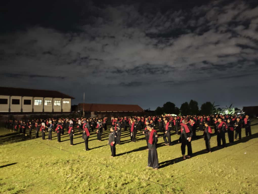 WAHYU SEJATI PAMUNGKAS menggelar tradisi Sakral Bertakjub NYAWIJI RASA